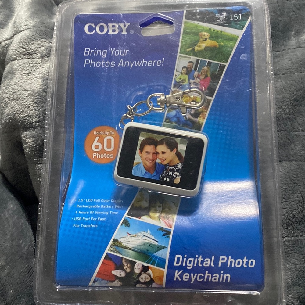 Coby Digital Photo Keychain